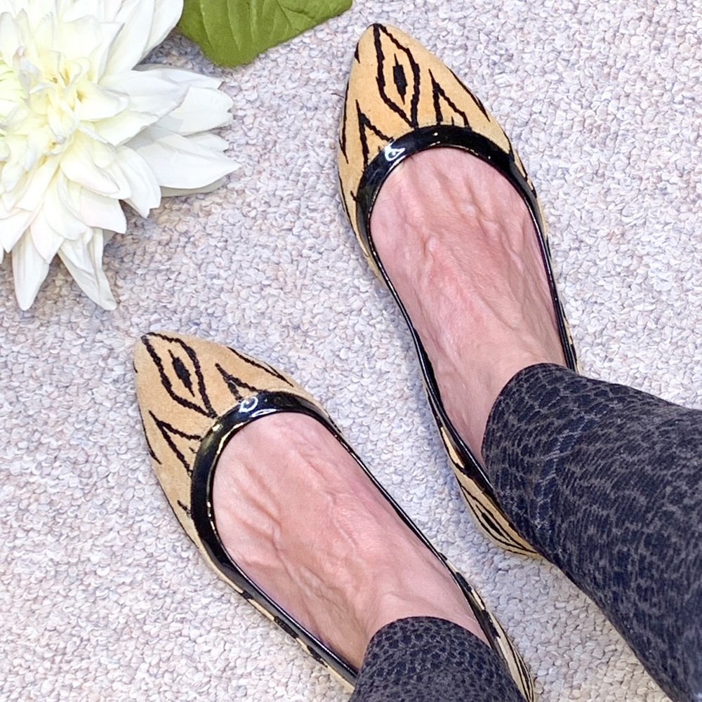 BCBG Generation Tribal Leopard Flats Size 8